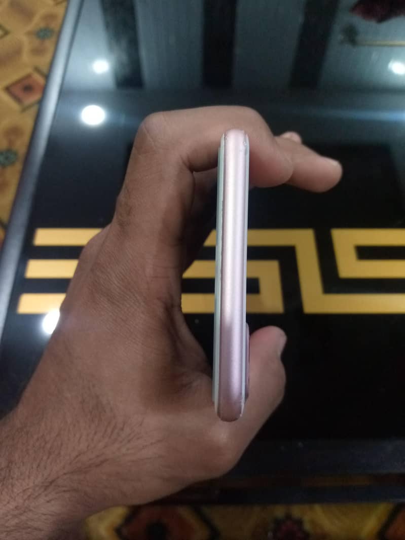 Apple iPhone 7 Plus 4