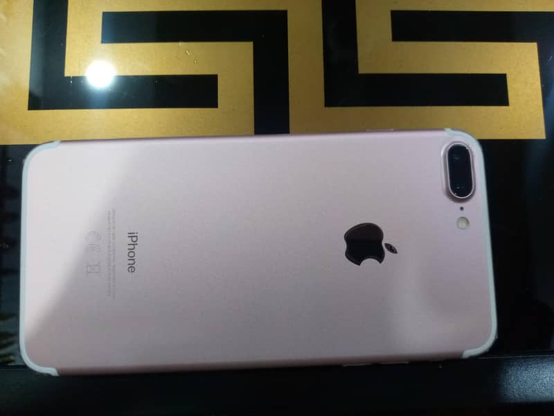 Apple iPhone 7 Plus 6