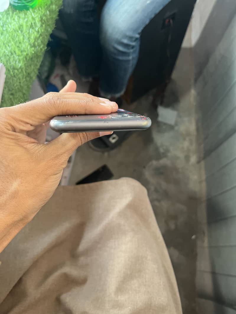 Apple iPhone 11 1
