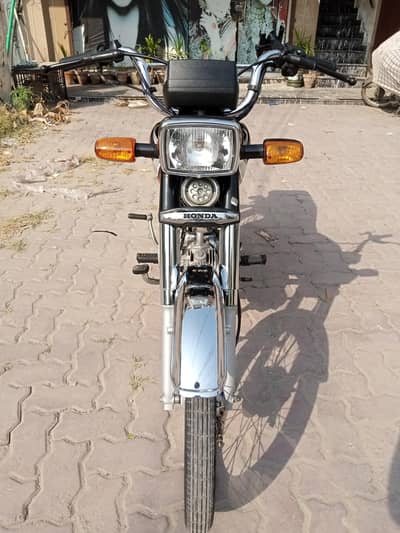 HONDA CD70