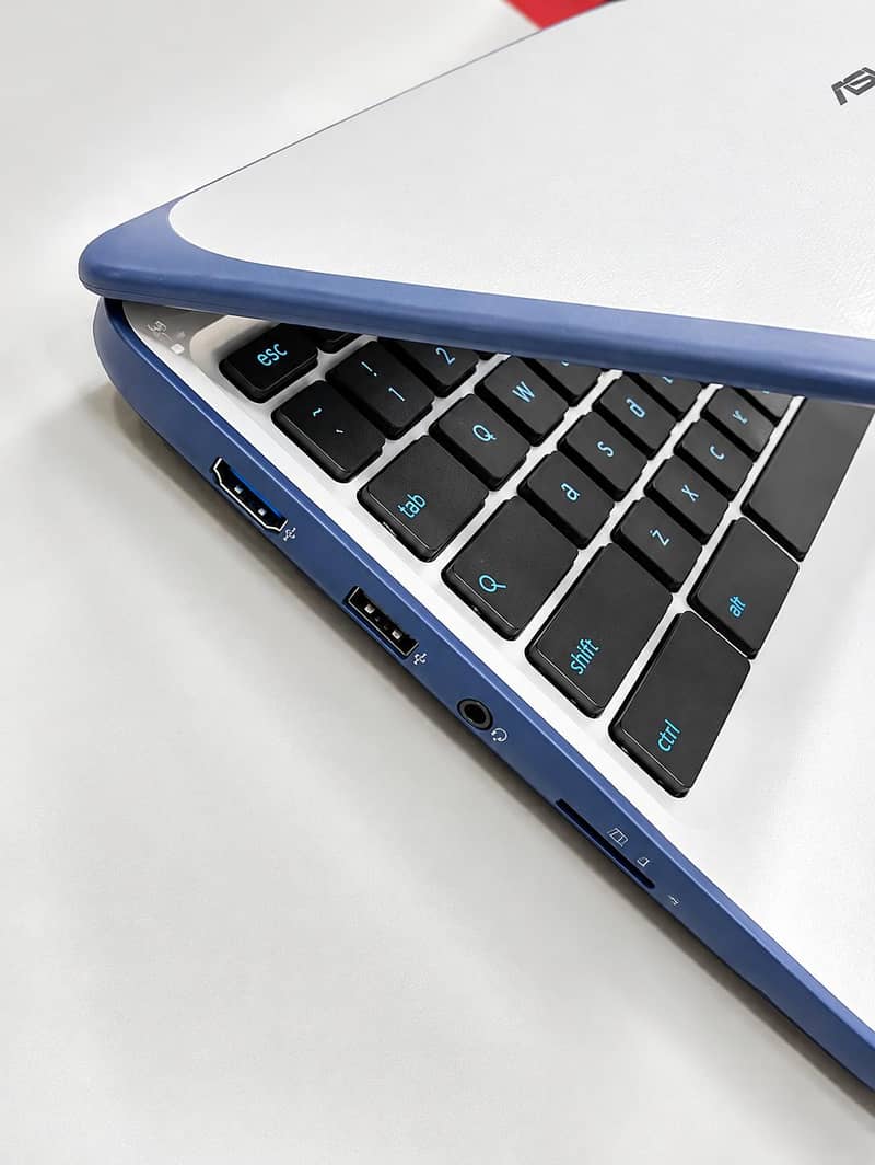Asus C202s 3