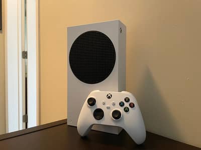 Xbox series s with box