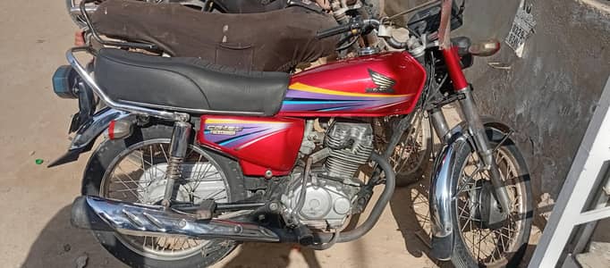 Down model Honda CG 125