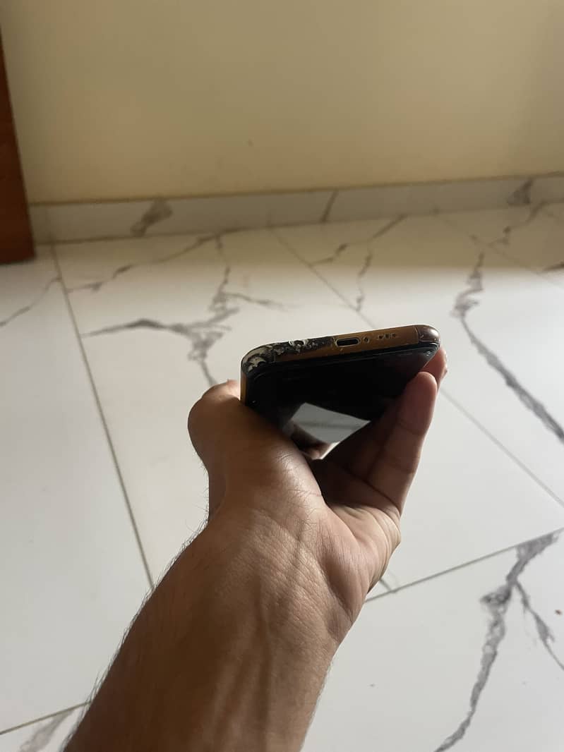Apple iPhone 11 Pro 0