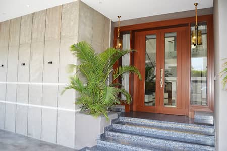 DHA PHASE 8, BRAND NEW 1000 Sq. Yards Bungalow for Sale.