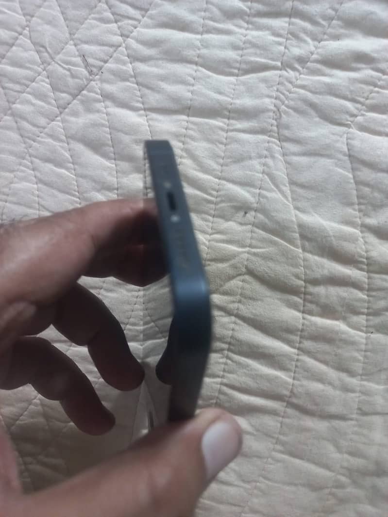 Apple iPhone 12 0