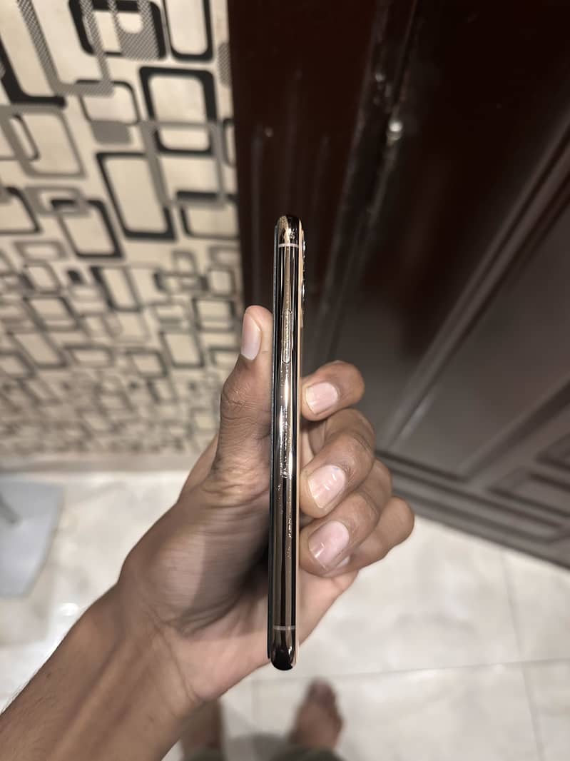 Apple iPhone 11 Pro 0