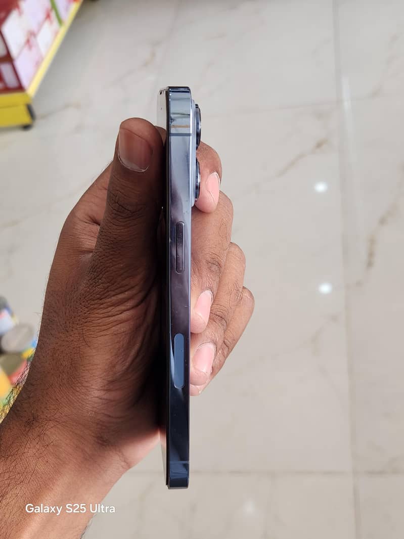 Apple iPhone 13 Pro 2
