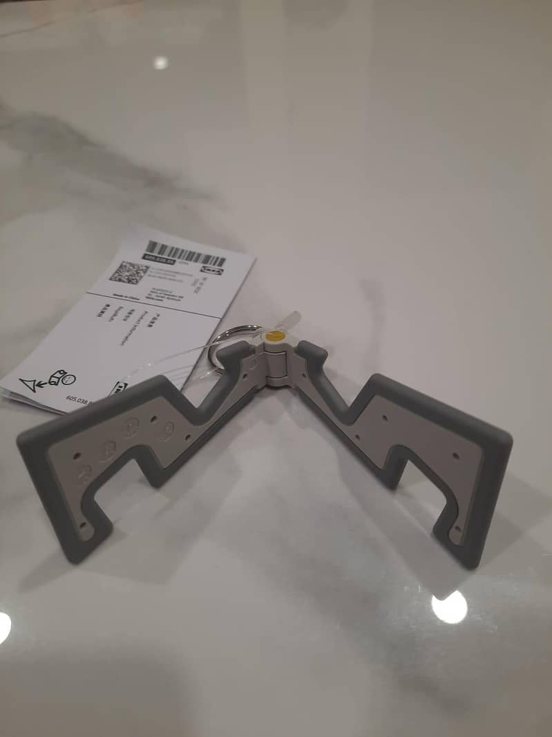 Mobile Stand with key ring 1