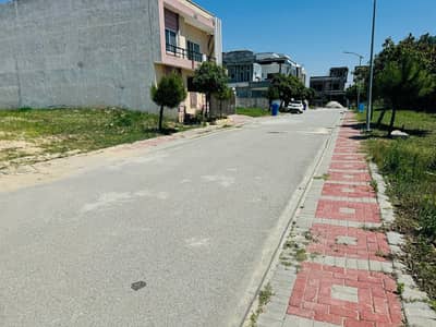 60 ft wide Road 10 Marla Plot for Sale