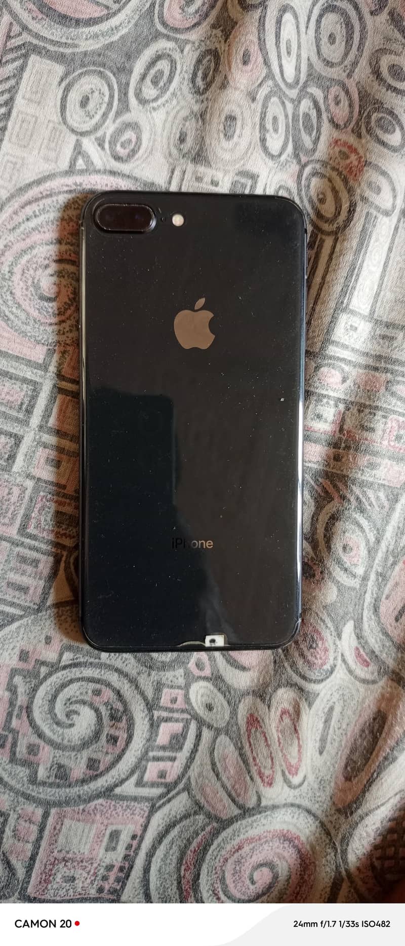 Apple iPhone 8 Plus 6