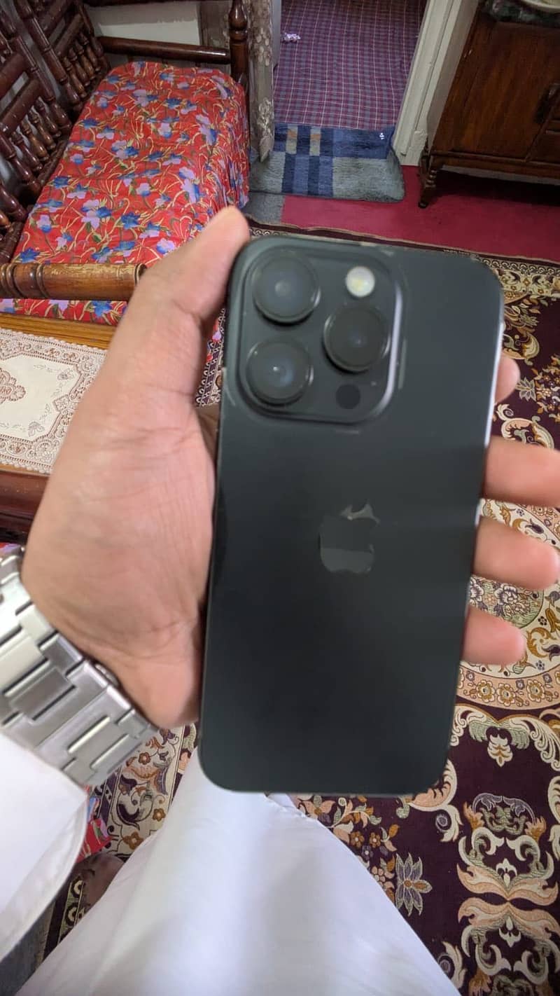 Apple iPhone 15 Pro 0
