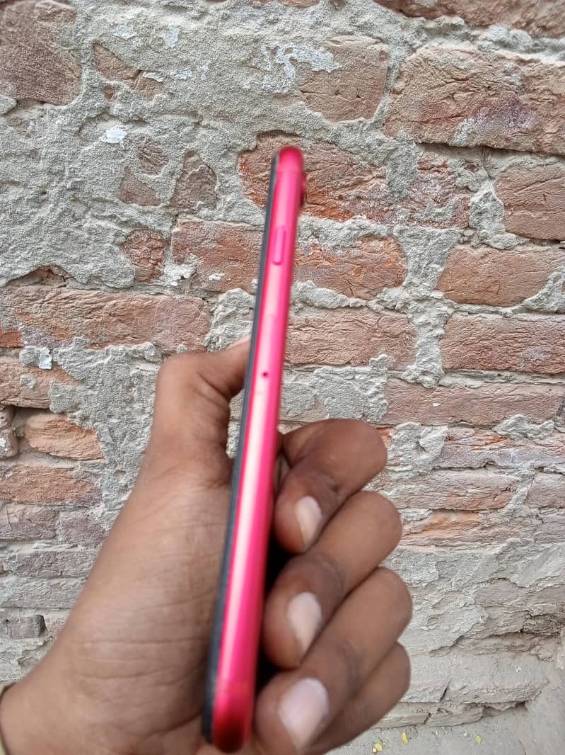 Apple iPhone 8 0