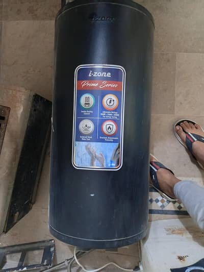 i zone electric Geyser