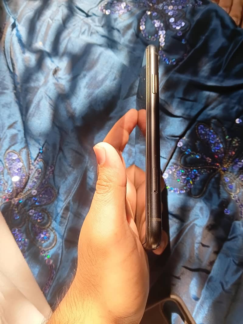 Apple iPhone XR 2