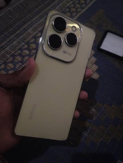 Infinix Hot 40 Pro