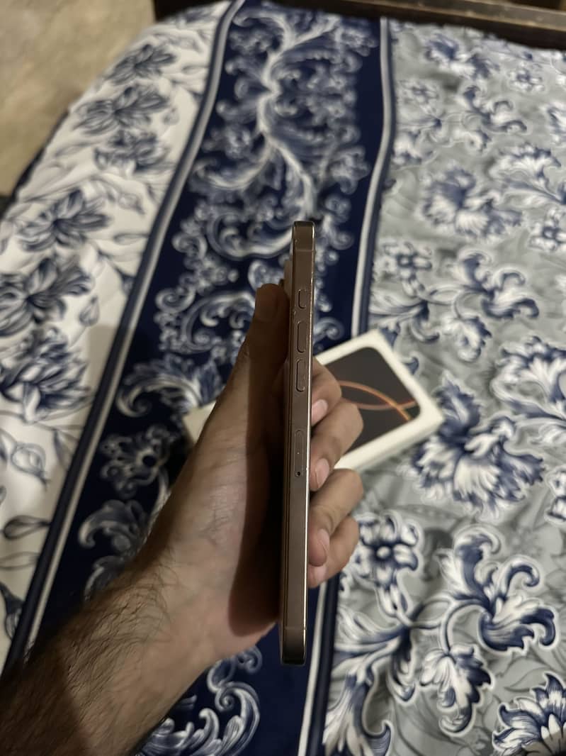 Iphone 16 pro max 2
