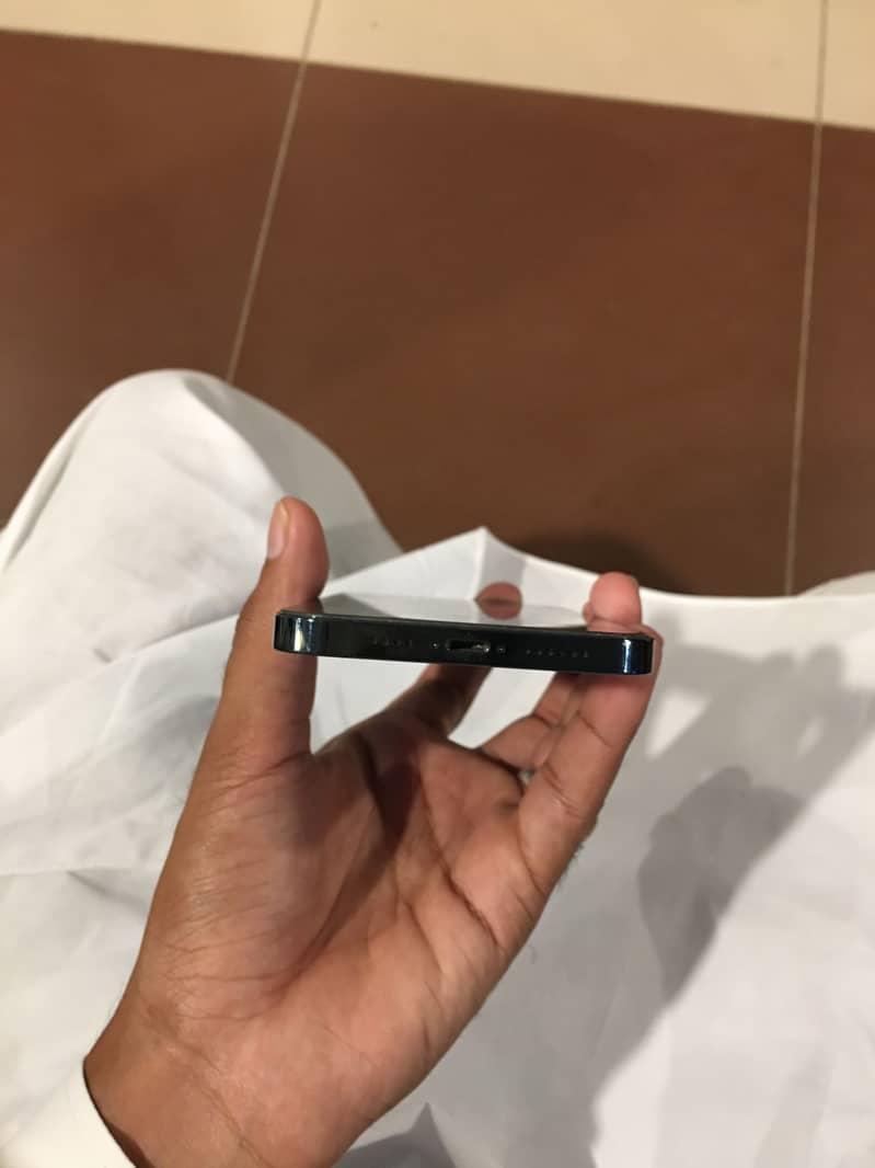 Apple iPhone 12 Pro Max 7