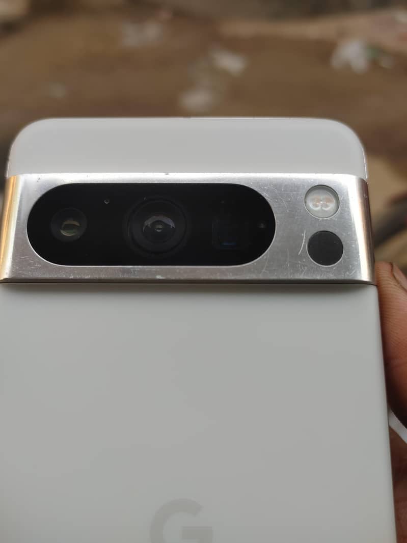 Google Pixel 8 Pro 2