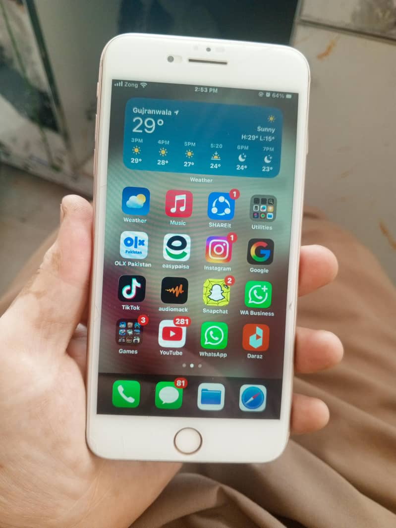 Apple iPhone 8 Plus 2