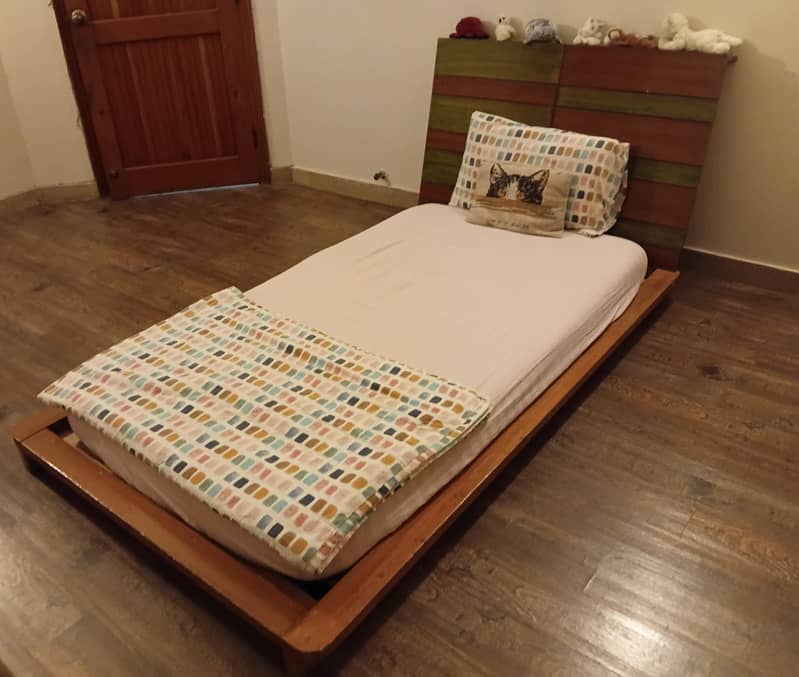 Custom Single bed 0
