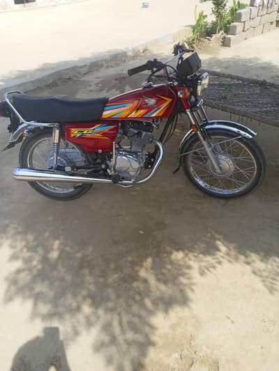 Honda 125 2026 model urgent for sale 03378603189