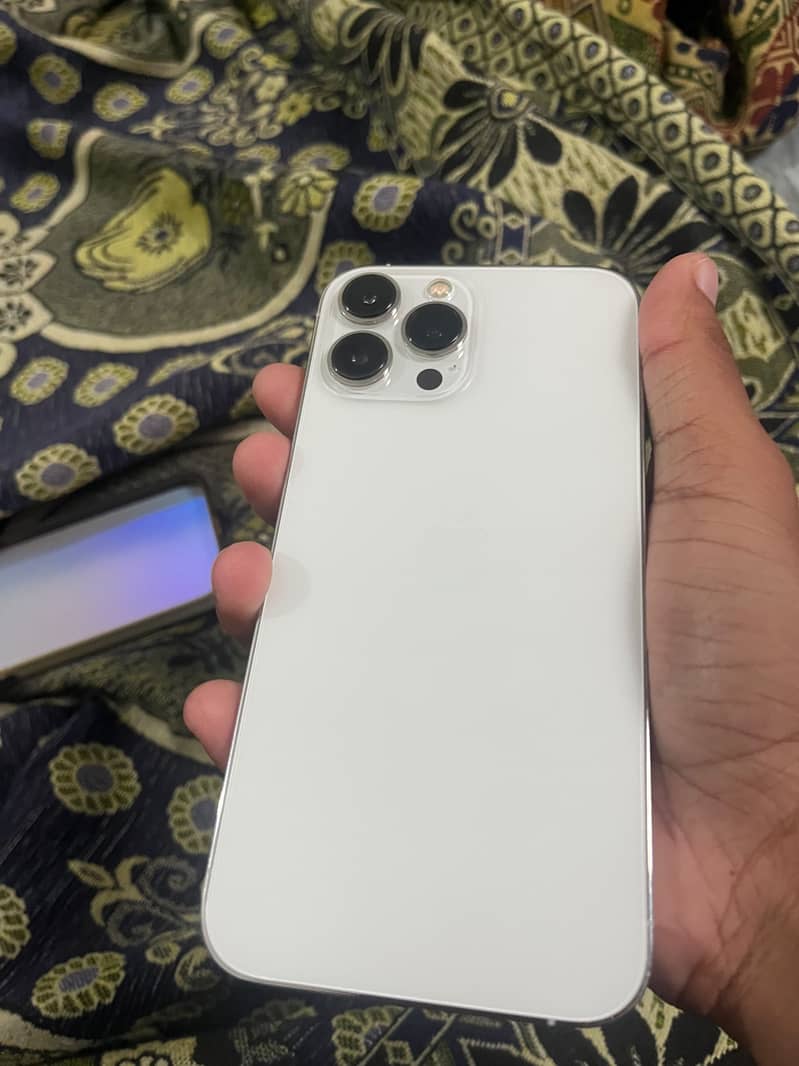 Apple iPhone 13 Pro Max 7