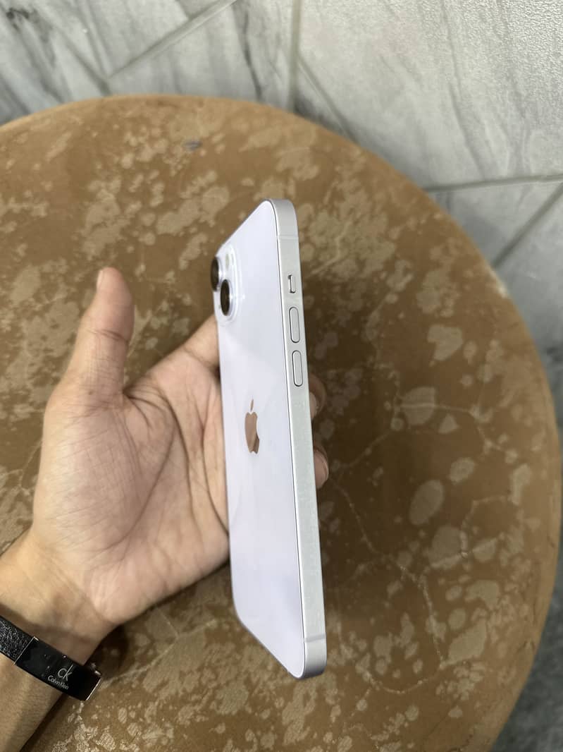 Apple iPhone 14 plus 3
