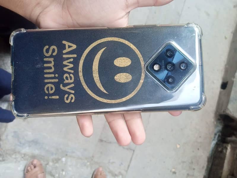 Infinix Zero 8 1