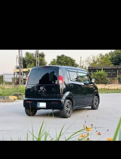 Nissan Moco 2012