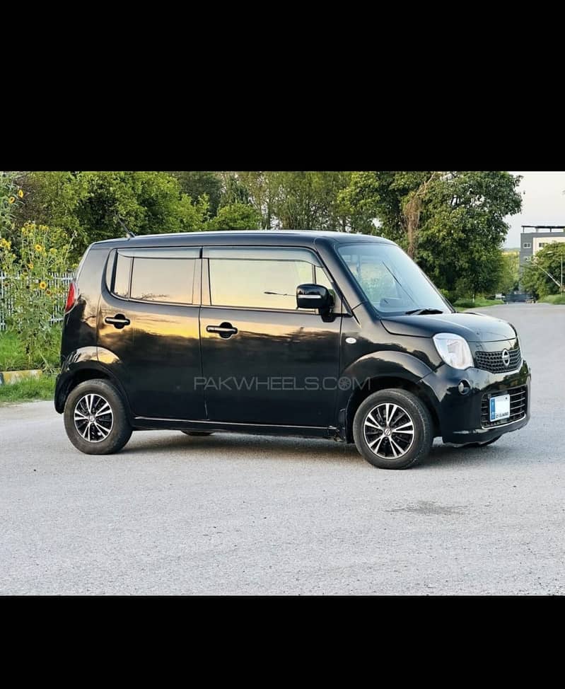 Nissan Moco 2012 1