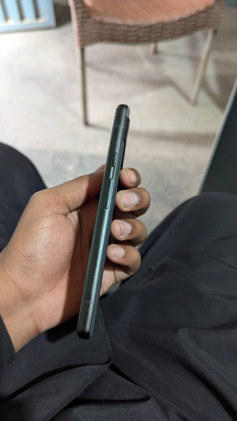 Google Pixel 6a 5