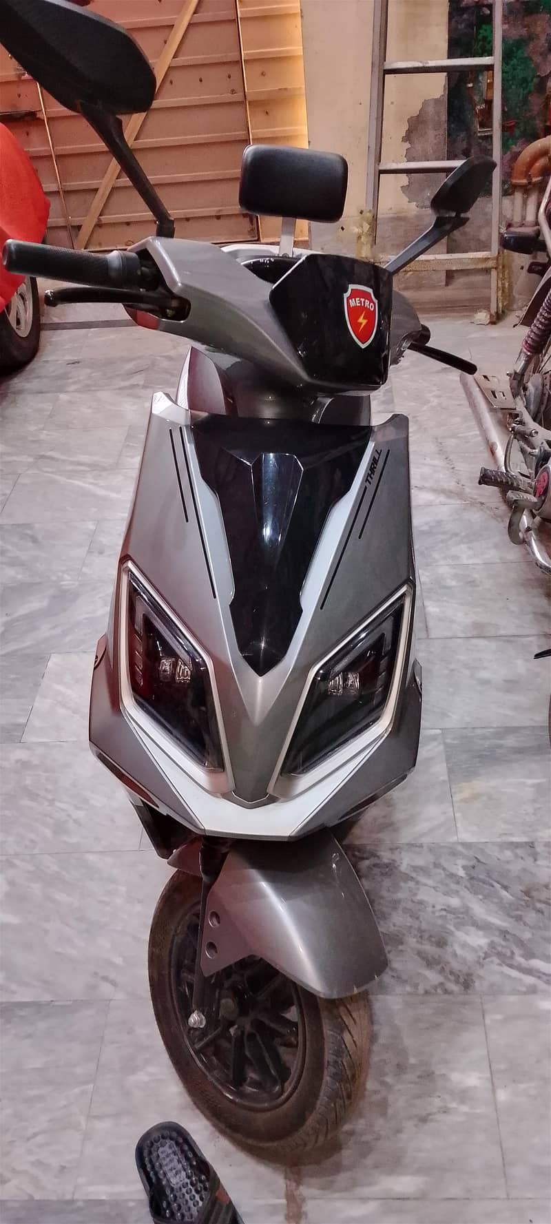 metro thrill pro 4