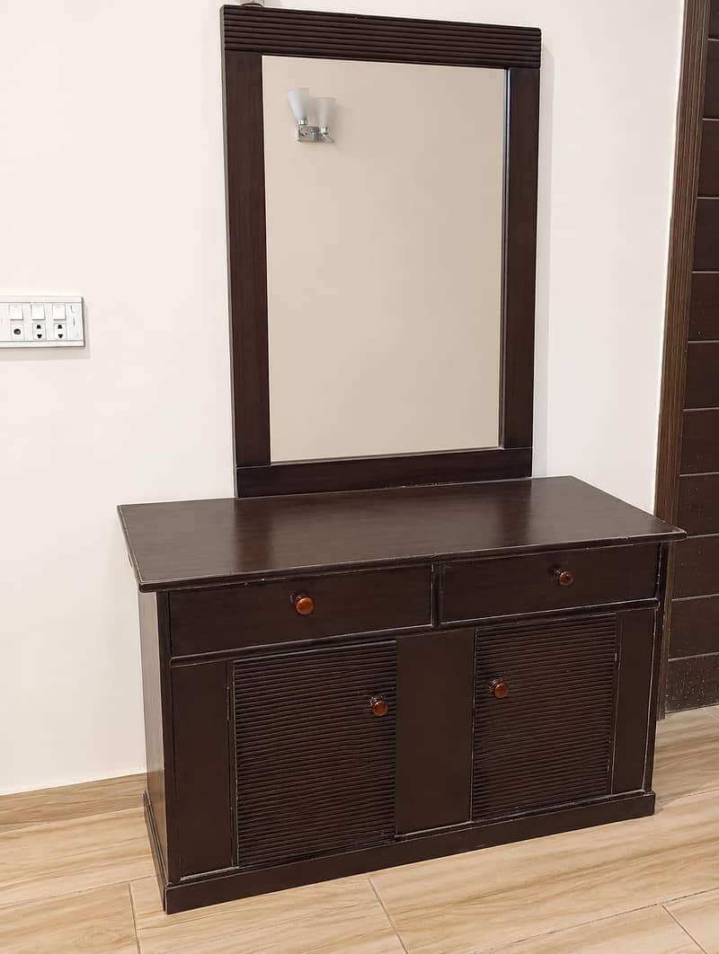 Queen Size Bed 1