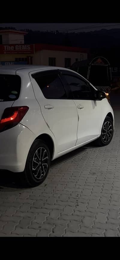 Toyota Vitz 2014