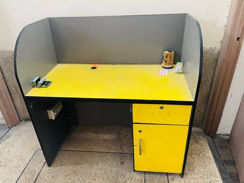 Office Workstations Tables Clusters 4