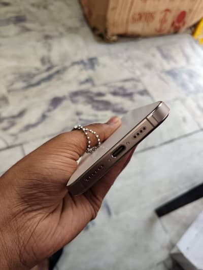 Apple iPhone 16 Pro Max
