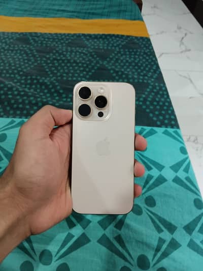 iPhone 16 Pro jv