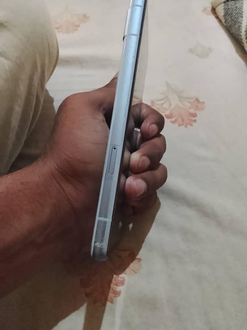 Google Pixel 7a 5