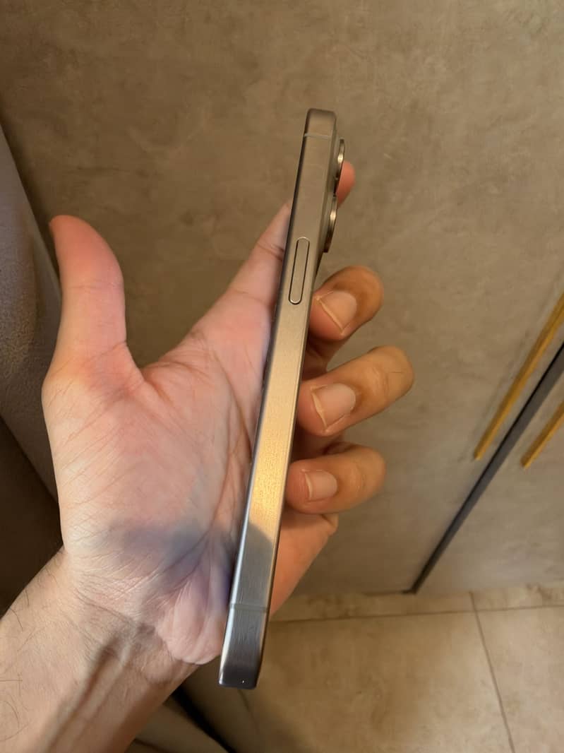 Apple iPhone 15 Pro 1