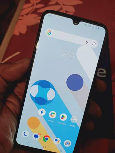 Vivo V21e 8/128 official approved with box mint condition