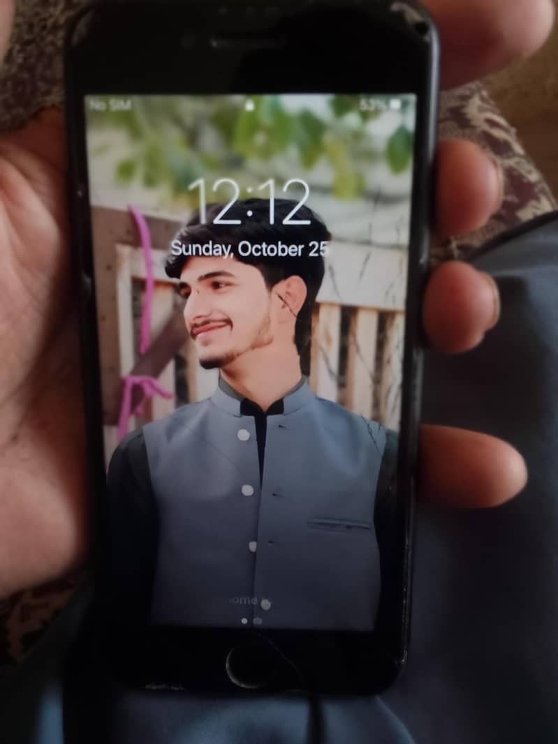 Apple iPhone 7 1