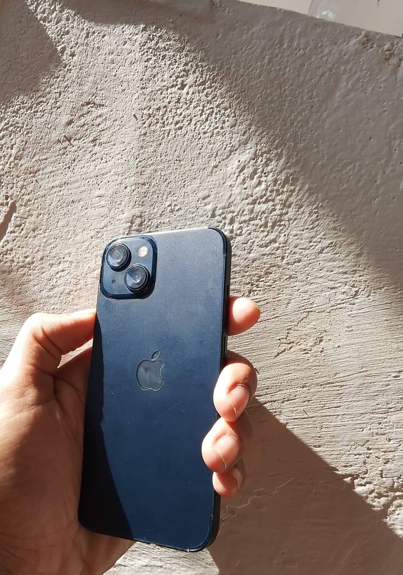 Apple iPhone 13 0