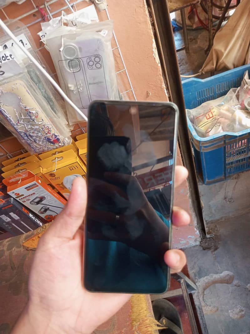 Realme C71 0