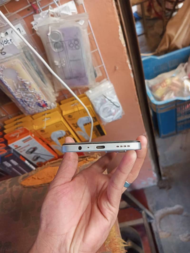 Realme C71 1