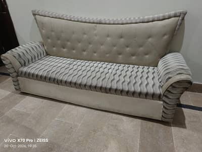 5 seater sofa set 03198898344