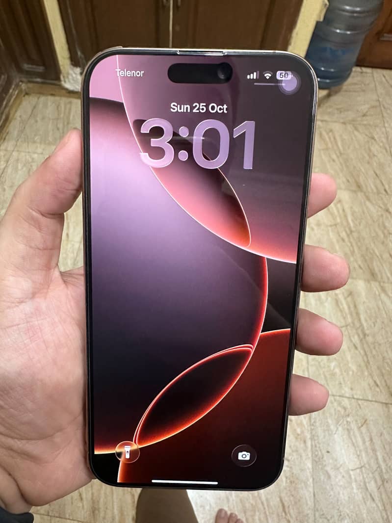 Apple iPhone 16 Pro Max 0