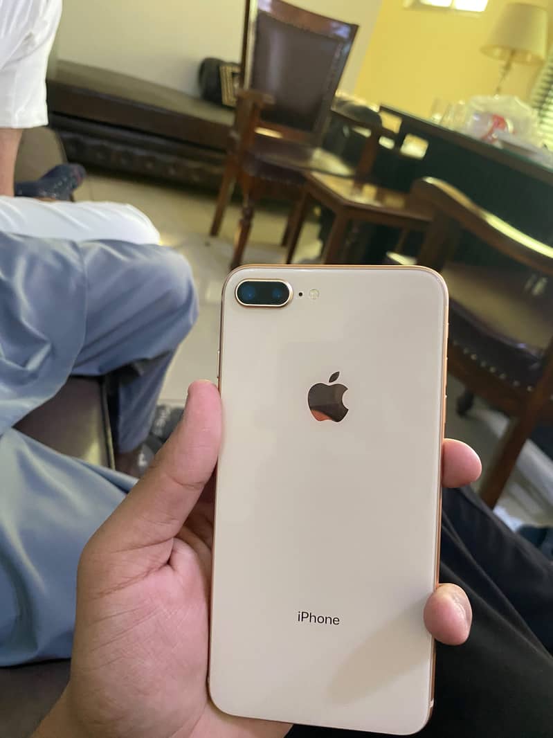 Apple iPhone 8 Plus 64 1