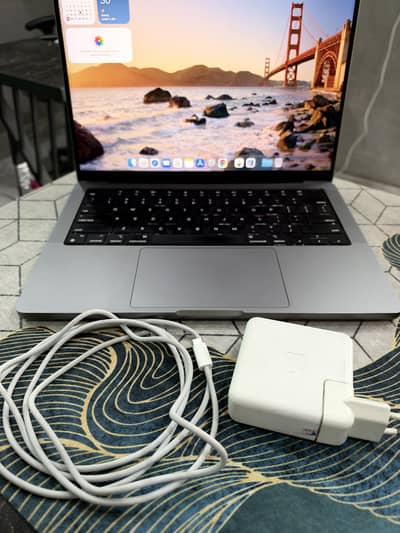 Apple MacBook M1 Pro 14" (2021 Model ) 16GB / 1TB / For Sale