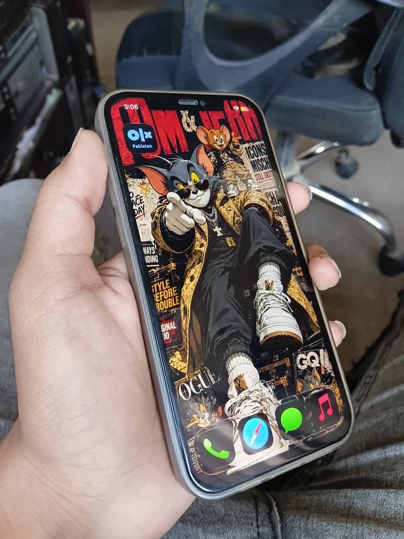 Apple iPhone 12 1